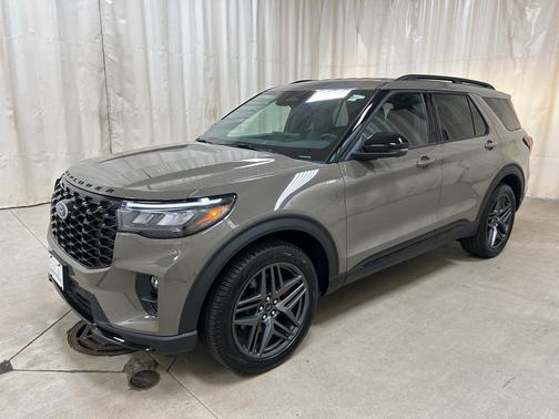 Gray 2026 Ford Explorer ST-Line