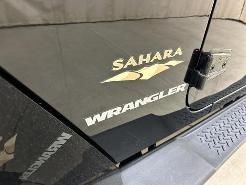 Black Clearcoat 2014 Jeep Wrangler Sahara