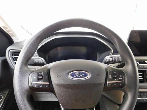 Carbonized Gray Metallic 2025 Ford Escape Active