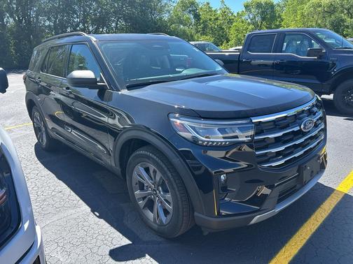 Agate Black Metallic 2026 Ford Explorer Active