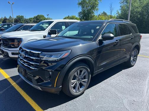 Agate Black Metallic 2026 Ford Explorer Active