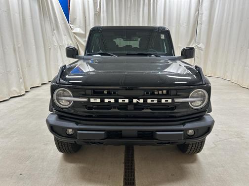 Shadow Black 2026 Ford Bronco Outer Banks