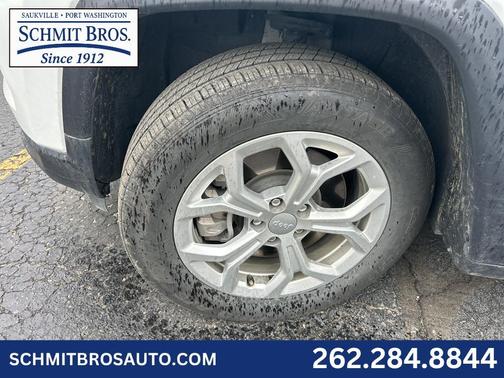 Bright White Clearcoat 2024 Jeep Compass Latitude