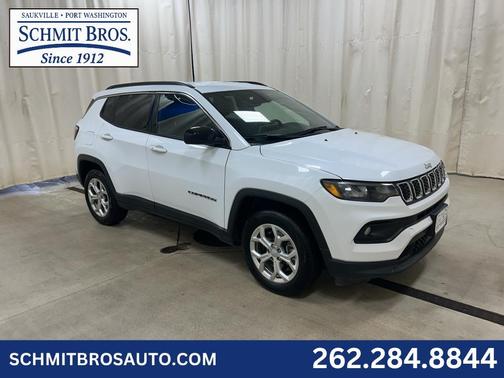 Bright White Clearcoat 2024 Jeep Compass Latitude