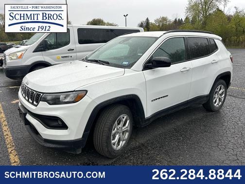 Bright White Clearcoat 2024 Jeep Compass Latitude