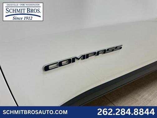 Bright White Clearcoat 2024 Jeep Compass Latitude