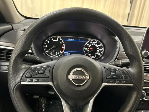 Black 2024 Nissan Altima 2.5 SV