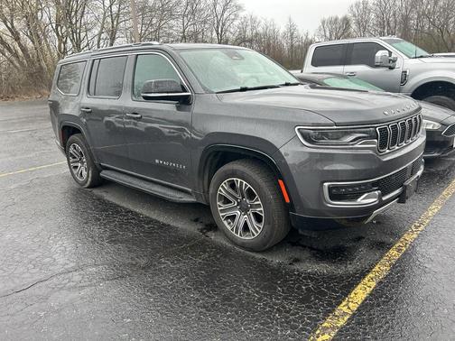 Metallic 2024 Jeep Wagoneer Series II