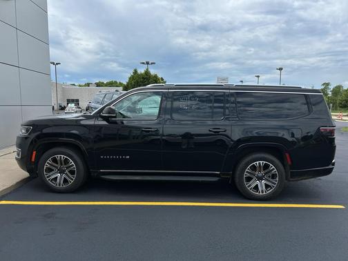 Diamond Black 2024 Jeep Wagoneer L Series II