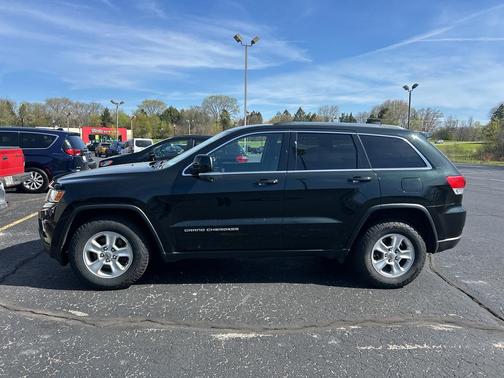 Black Forest Green Pearlcoat 2014 Jeep Grand Cherokee Laredo
