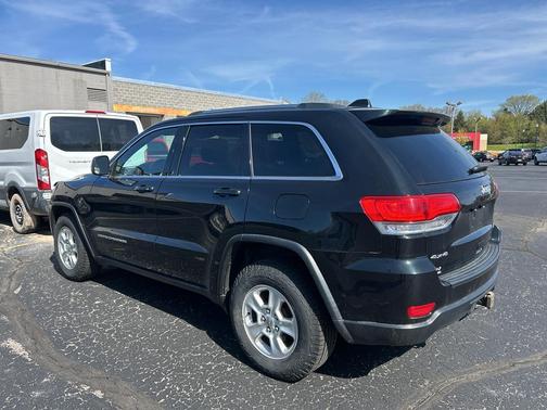 Black Forest Green Pearlcoat 2014 Jeep Grand Cherokee Laredo