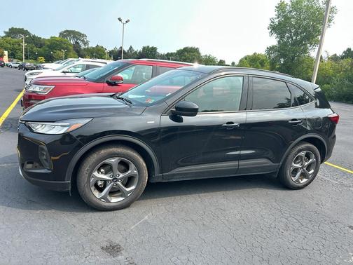 Agate Black Metallic 2025 Ford Escape ST-Line Select