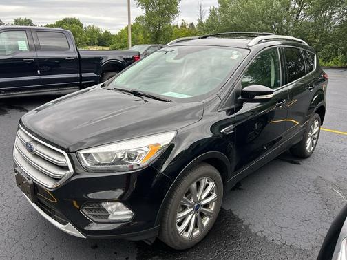 White Platinum Tri-Coat Metallic 2017 Ford Escape Titanium