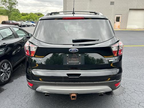 White Platinum Tri-Coat Metallic 2017 Ford Escape Titanium