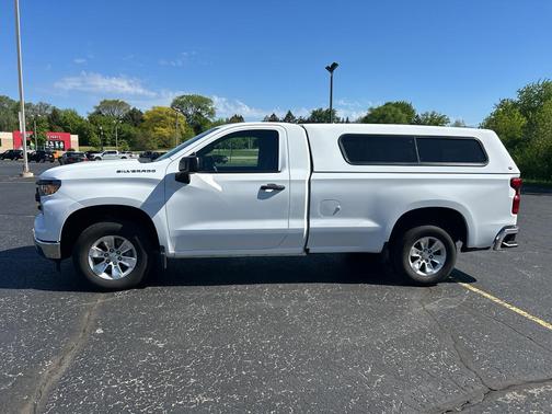 Summit White 2022 Chevrolet Silverado 1500 WT