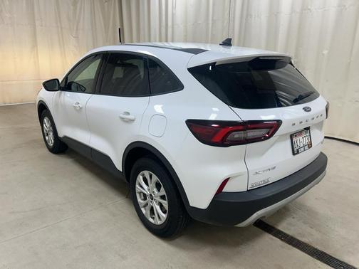 Oxford White 2025 Ford Escape Active