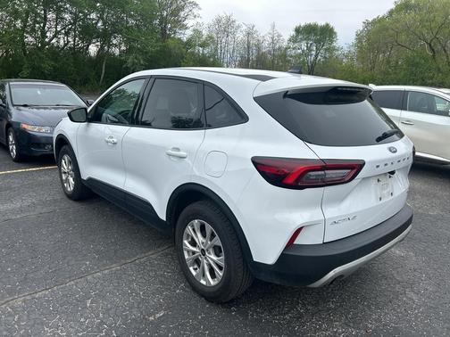 Oxford White 2025 Ford Escape Active