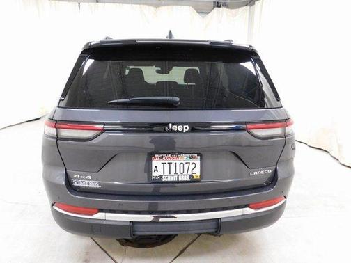 Metallic 2022 Jeep Grand Cherokee Laredo