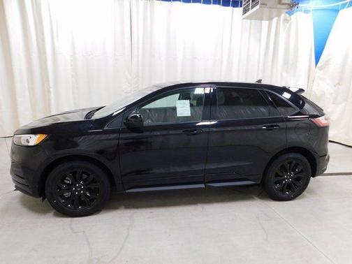 Agate Black Metallic 2024 Ford Edge SE