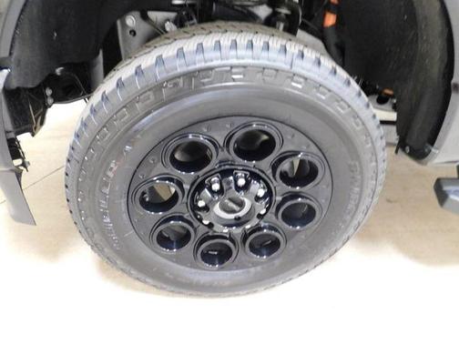 Agate Black Metallic 2026 Ford F-250 Lariat