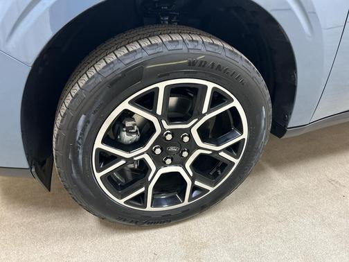Azure Gray Metallic 2026 Ford Maverick Lariat