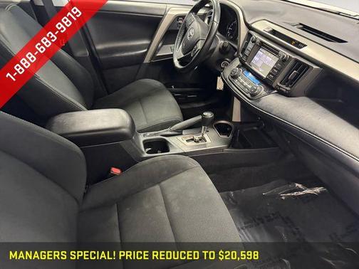Super White 2018 Toyota RAV4 XLE
