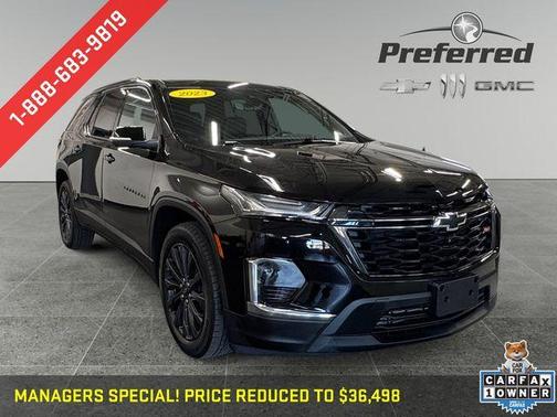 Mosaic Black Metallic 2023 Chevrolet Traverse RS