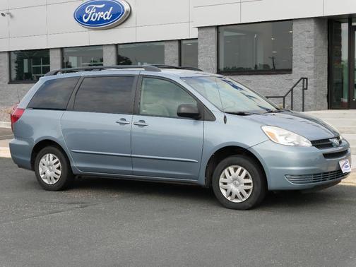 2004 Toyota Sienna CE