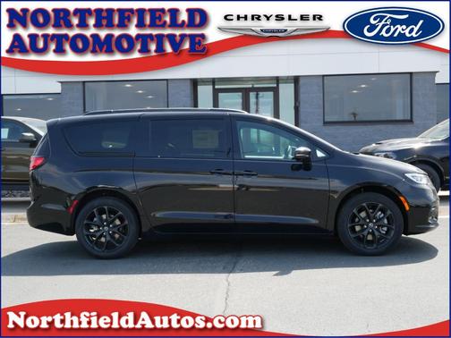 Black 2026 Chrysler Pacifica Select
