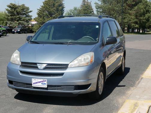 2005 Toyota Sienna LE