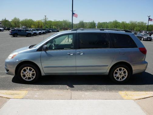 2005 Toyota Sienna LE