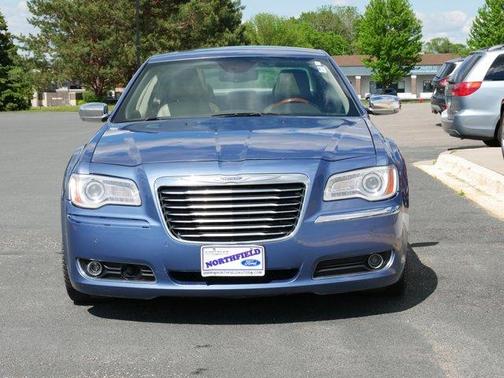 2011 Chrysler 300C Base