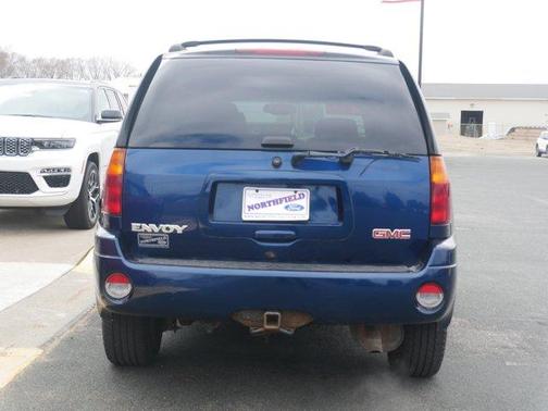 2004 GMC Envoy SLE
