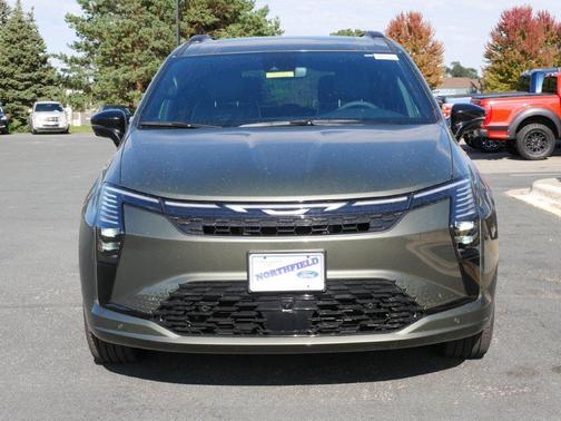 Green 2027 Chrysler Pacifica LIMITED