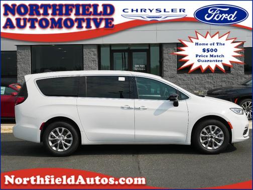 White 2025 Chrysler Pacifica Select