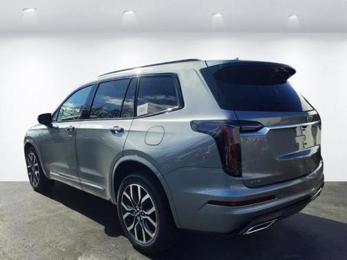 2025 Cadillac XT6 Sport
