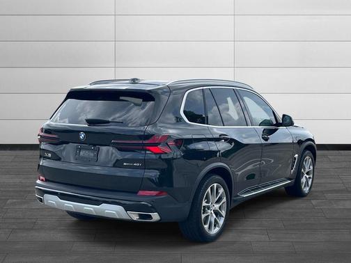 Black Sapphire Metallic 2025 BMW X5 sDrive40i