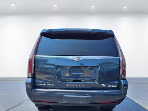 2020 Cadillac Escalade Luxury