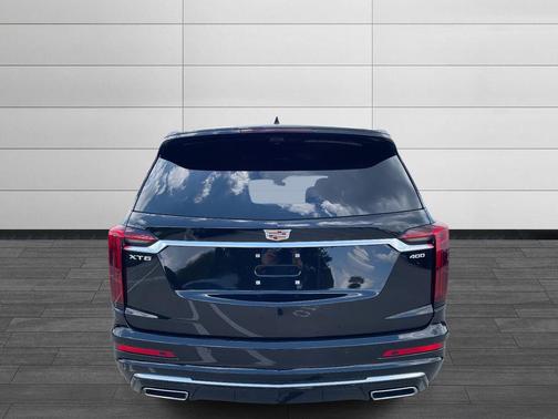 2025 Cadillac XT6 Premium Luxury FWD