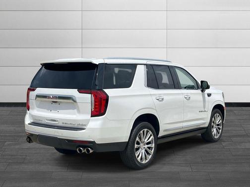 White Frost Tricoat 2021 GMC Yukon Denali