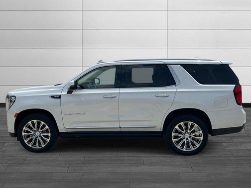 White Frost Tricoat 2021 GMC Yukon Denali