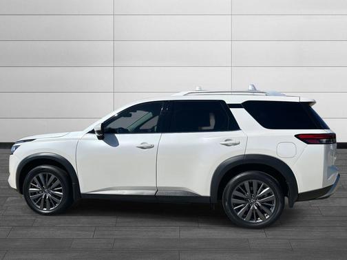2024 Nissan Pathfinder SL 4WD