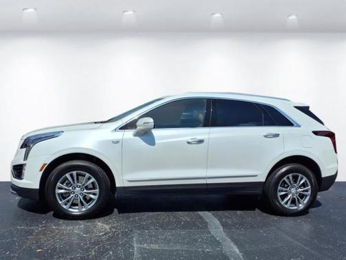 2022 Cadillac XT5 Premium Luxury