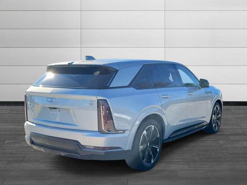 2025 Cadillac Escalade IQ Sport 2