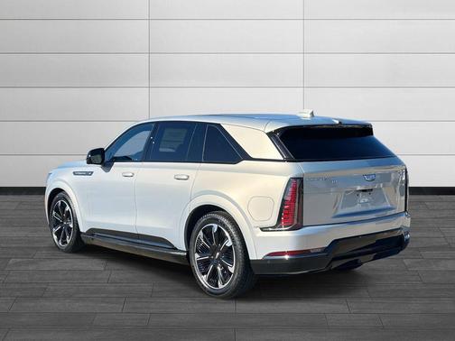 2025 Cadillac Escalade IQ Sport 2