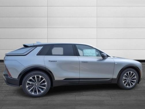 2025 Cadillac LYRIQ Sport
