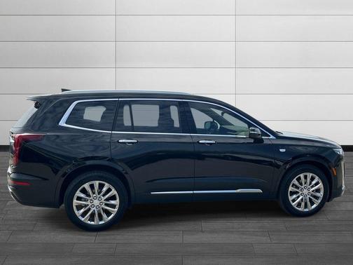 Stellar Black Metallic 2025 Cadillac XT6 Premium Luxury FWD