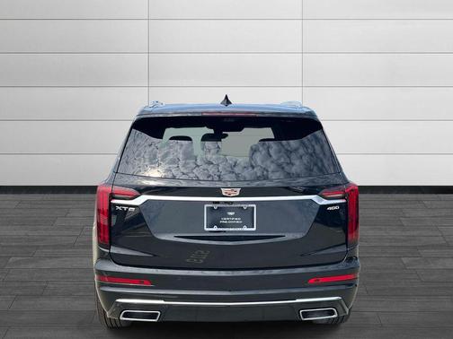 Stellar Black Metallic 2025 Cadillac XT6 Premium Luxury FWD