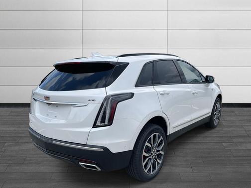 2025 Cadillac XT5 Sport