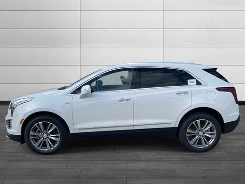 Crystal White Tricoat 2026 Cadillac XT5 Premium Luxury